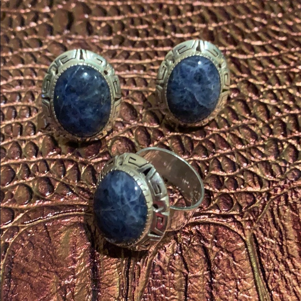 Ring & earrings